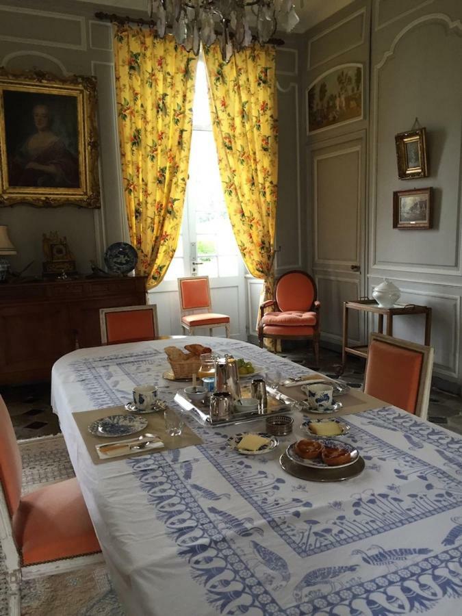 Le Château d'Asnières en Bessin Extérieur photo
