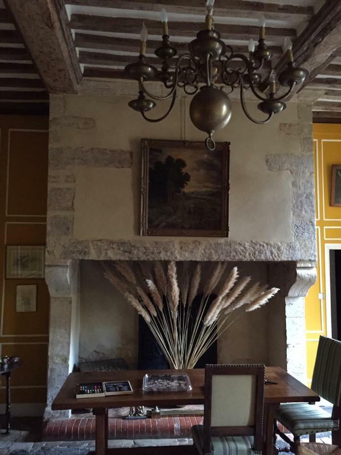Le Château d'Asnières en Bessin Extérieur photo
