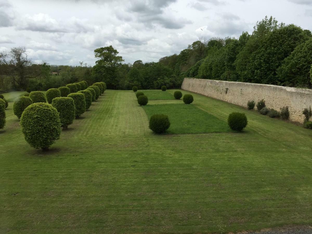 Le Château d'Asnières en Bessin Extérieur photo
