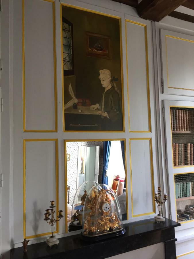Le Château d'Asnières en Bessin Extérieur photo