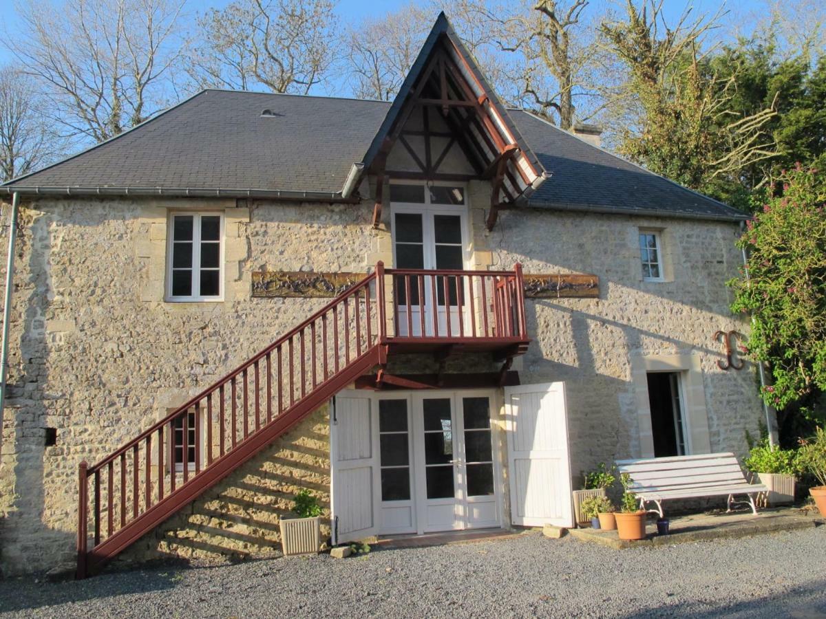 Le Château d'Asnières en Bessin Extérieur photo